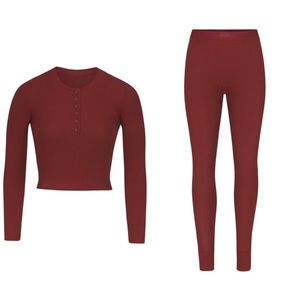 🎉Birthday Sale🎉Ready 2 Ship Skims Sangria Cotton Leggings & Henley Long Sleeve